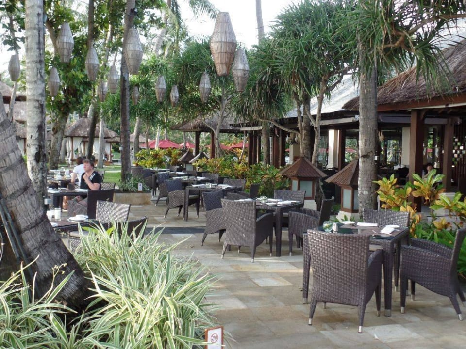 Frühstück fast am Strand The Laguna A Luxury Collection Resort & Spa