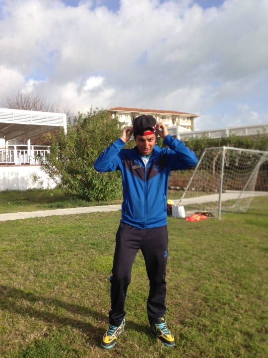 Erzin ,Schiri beim Fußball  Alba Queen Hotel