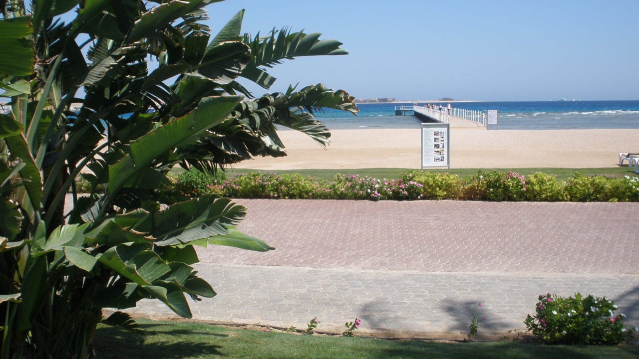 Vom Pool zum Strand Premier Le Reve Hotel & Spa