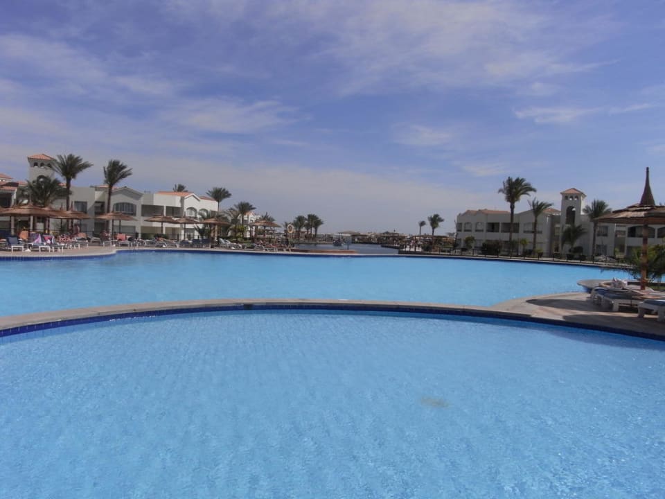 Pool auf der Insel Pickalbatros Dana Beach Resort - Hurghada