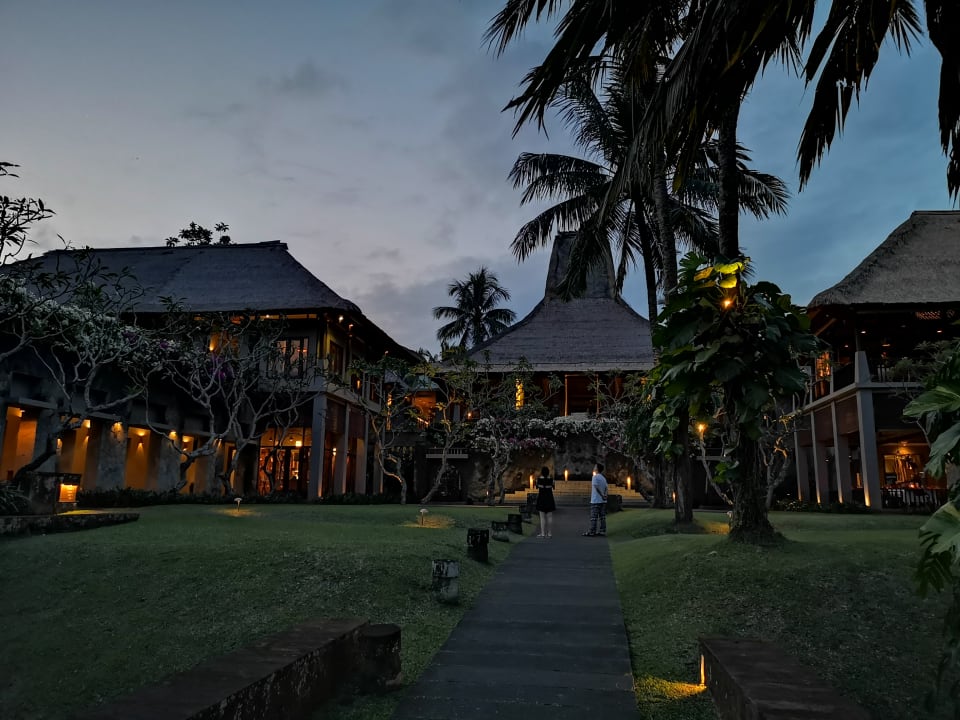Rückseite vom Haupteingang Maya Ubud Resort & Spa Bali