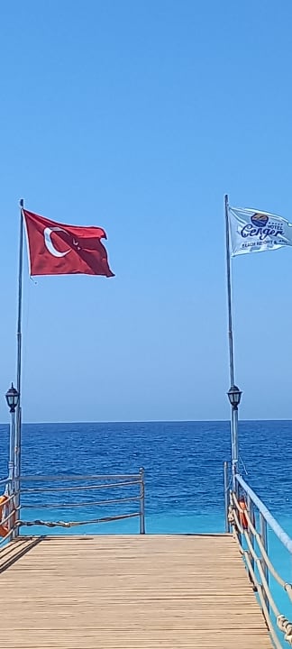 Strand Cenger Beach Resort & Spa