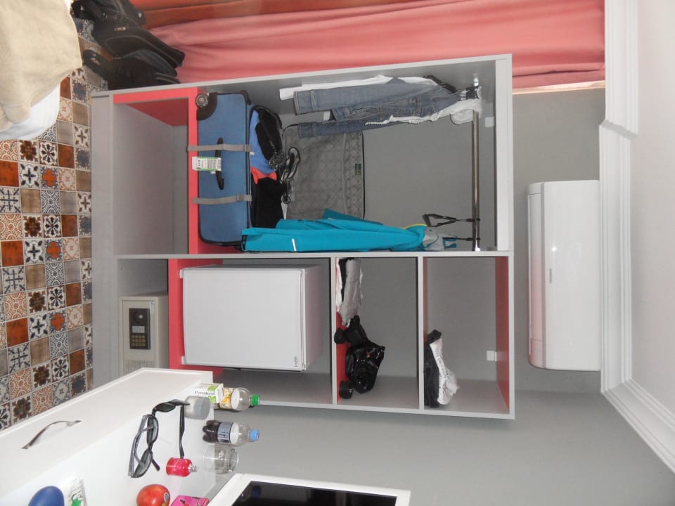 Der Kleiderschrank!? Club Hotel Anjeliq