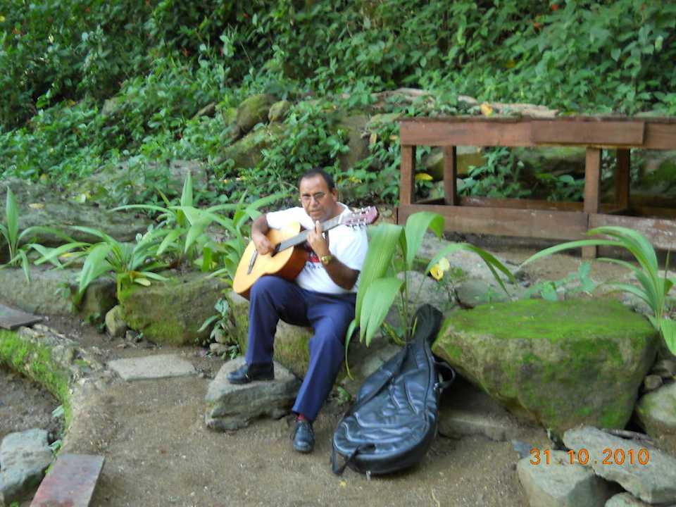 Musikalische Begleitung beim Dinner am Wasserfall Hotel El Salton