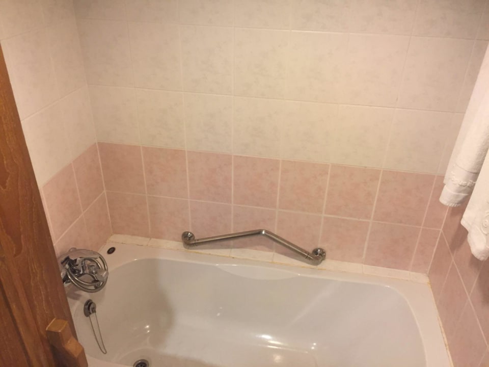 Bad Holiday Inn Resort Krabi Ao Nang Beach by IHG