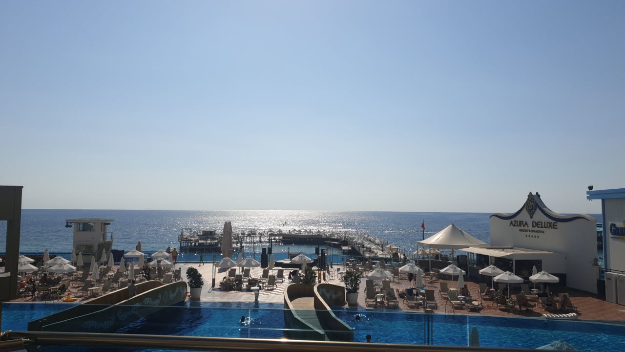 Ausblick Azura Deluxe Resort & Spa Hotel