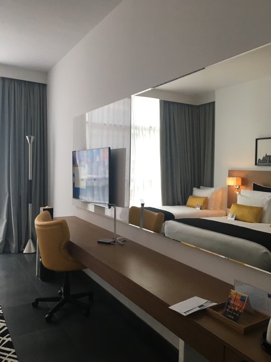 Zimmer Tryp by Wyndham Dubai