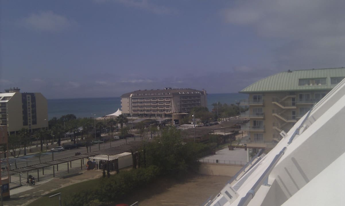 Blick zum Strand Montemar Maritim