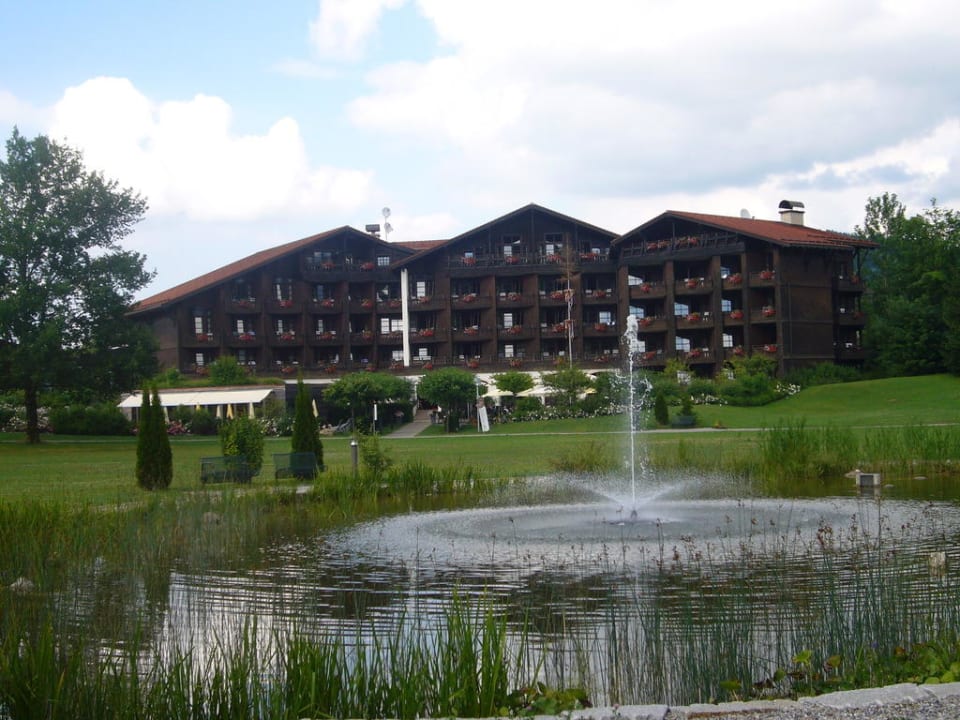 Blick vom Kurpark auf´s Hotel Parkhotel Oberstaufen