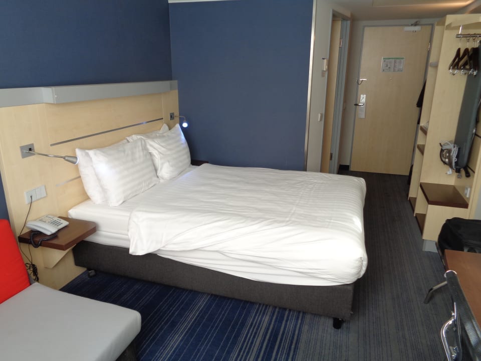 Zimmer Holiday Inn Express Berlin City Center