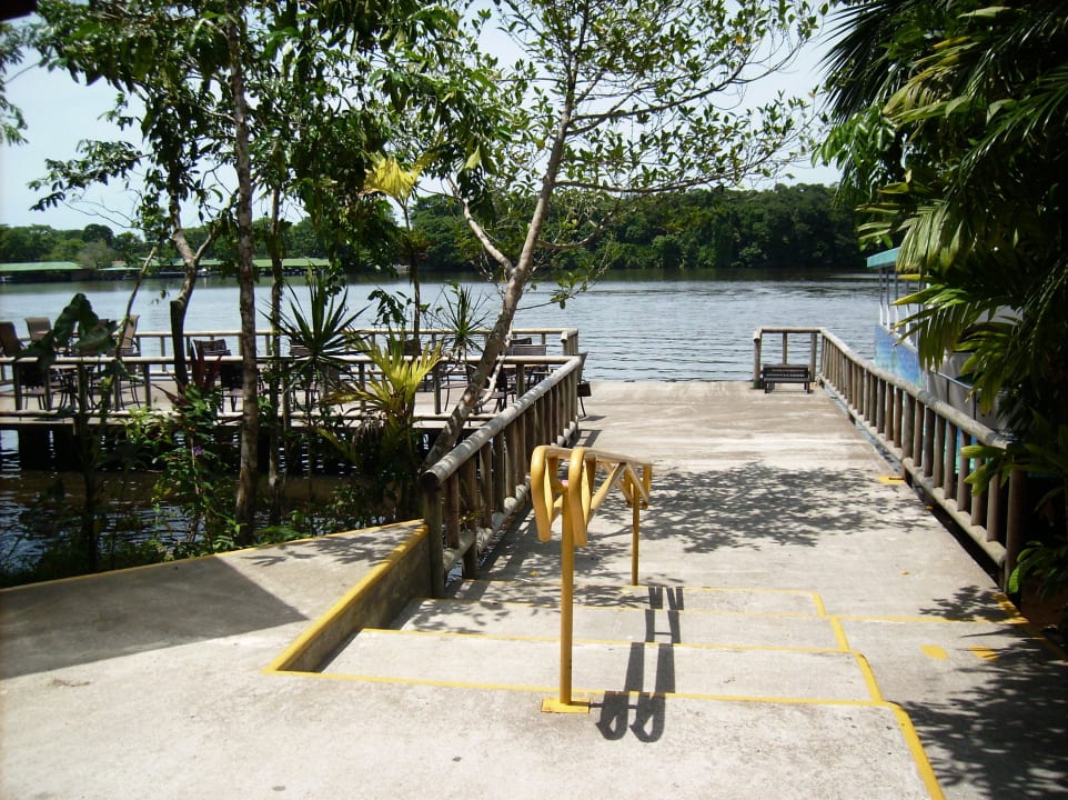 Bootanlegestelle Hotel Pachira Lodge