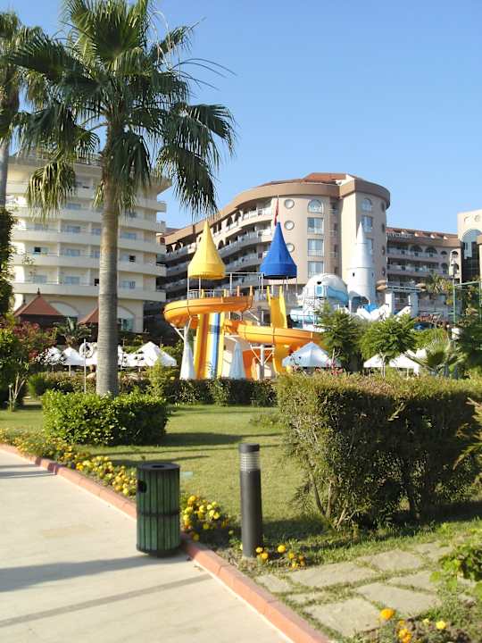 Ausblick auf die Rutschen Saphir Resort & Spa