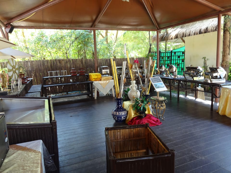 Gastro Hive Khaolak Beach Resort