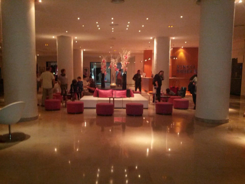 Lobby mit Rezeption rechts Nozha Beach Resort & Spa