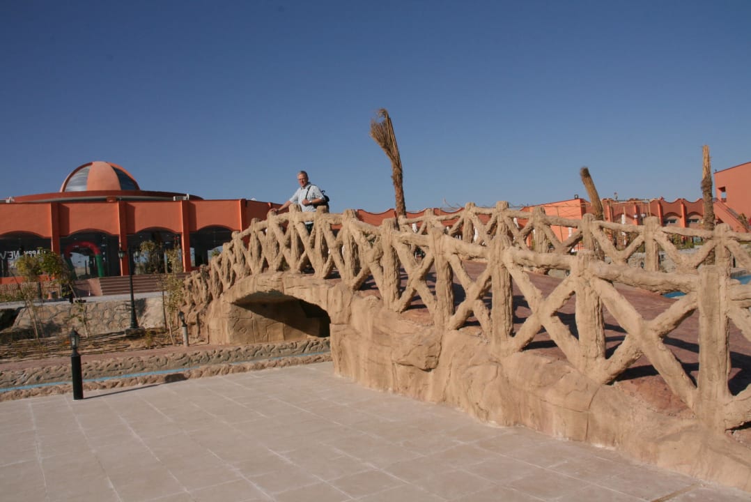 Brücke Three Corners Happy Life Beach Resort