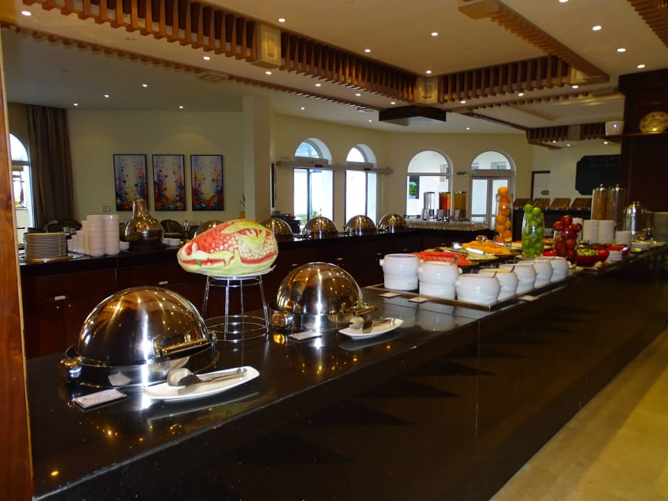Das Buffet vor dem Ansturm Wyndham Garden Salalah Mirbat