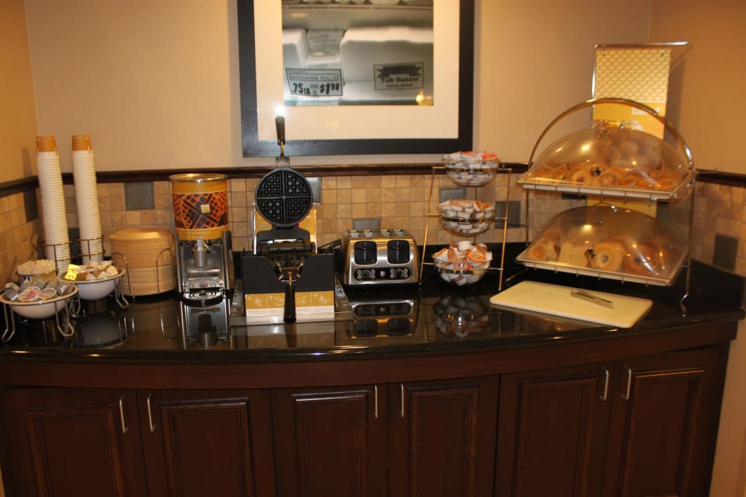 Frühstück Hotel Hampton Inn & Suites Houston Bush Intercontinental Airport