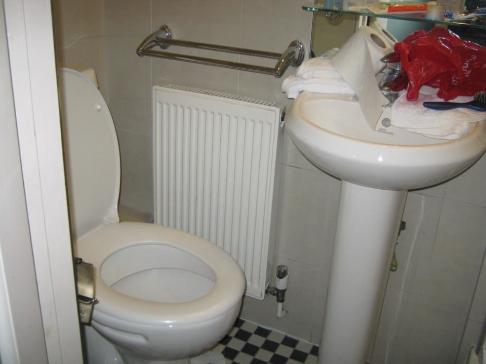Toilette und Lavabo Duke Of Leinster Hotel