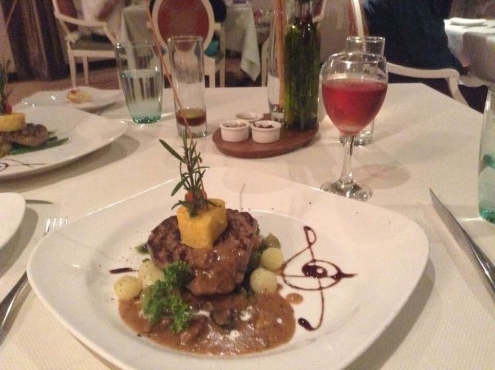 Beim Italiener Premier Le Reve Hotel & Spa