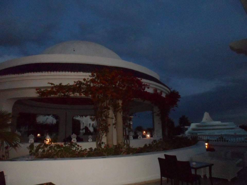 Abendstimmung Royal Tulip Taj Sultan