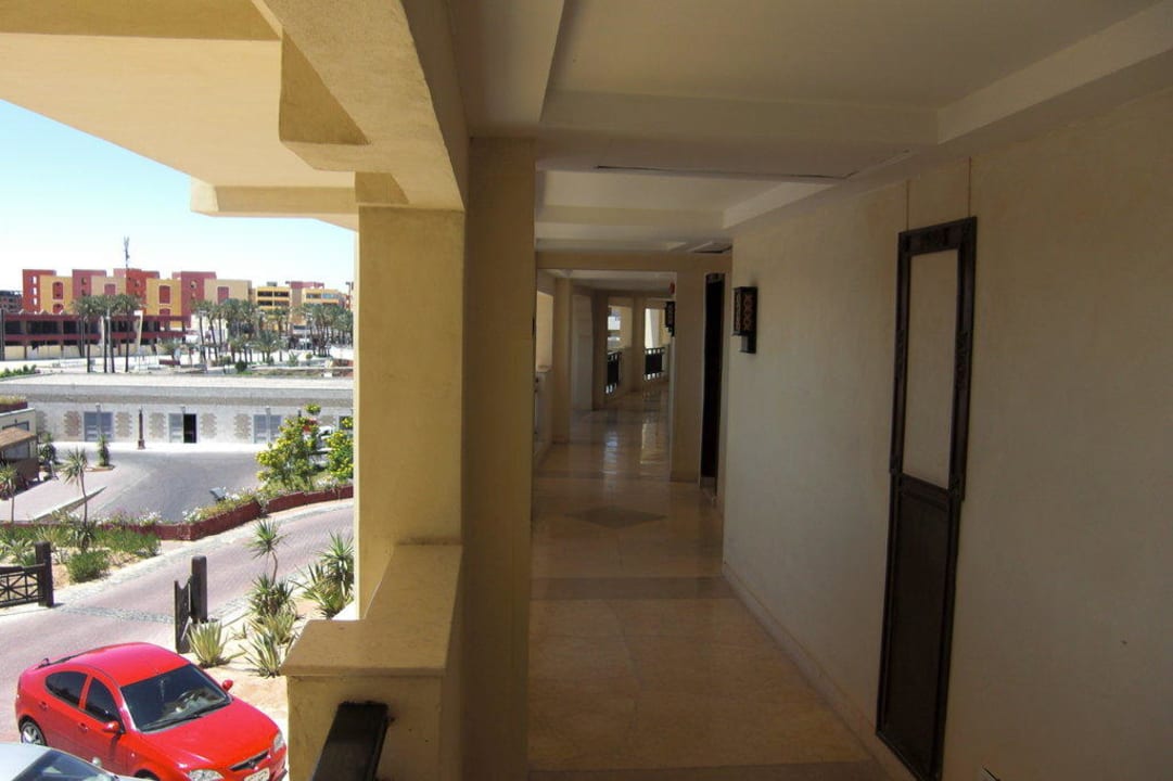 Ausgang Steigenberger ALDAU Beach Hotel