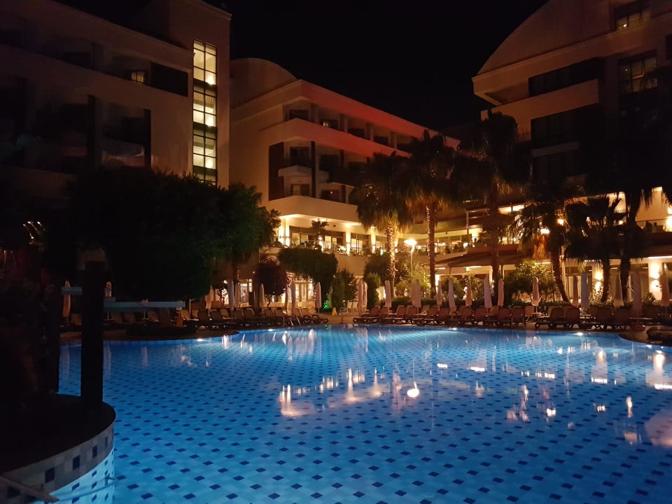 Pool Port Side Resort Hotel