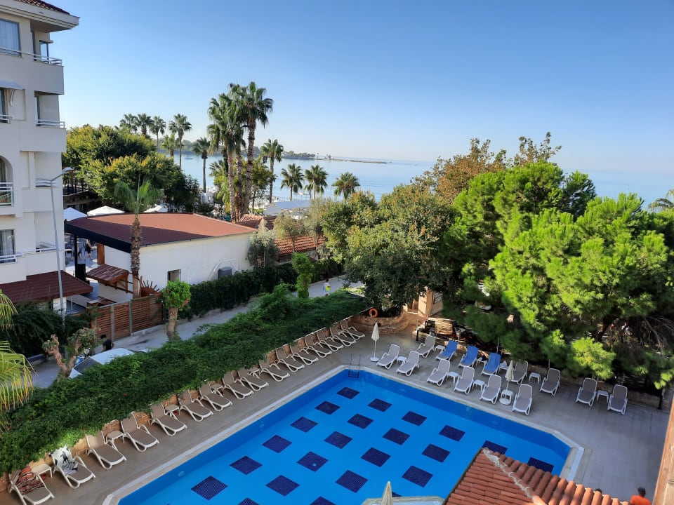 Ausblick Trendy Side Beach Hotel - Adults only