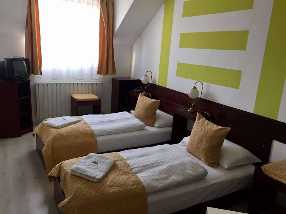 Zimmer Hotel Gloria Budapest City Center