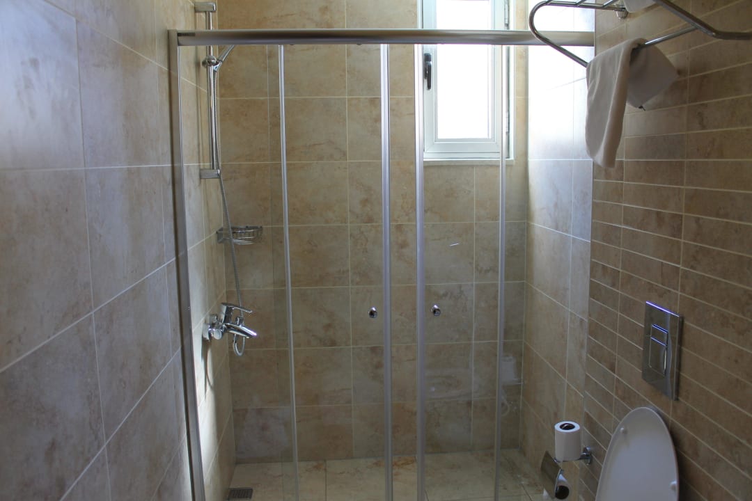 Dusche Riviera Hotel & Spa