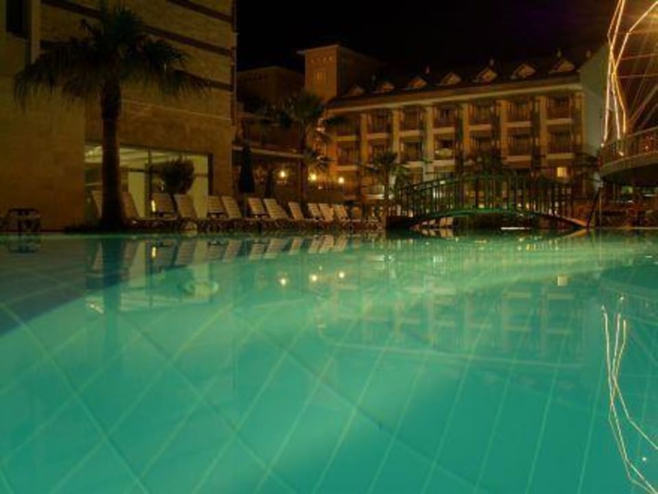 Abends am Pool Can Garden Resort