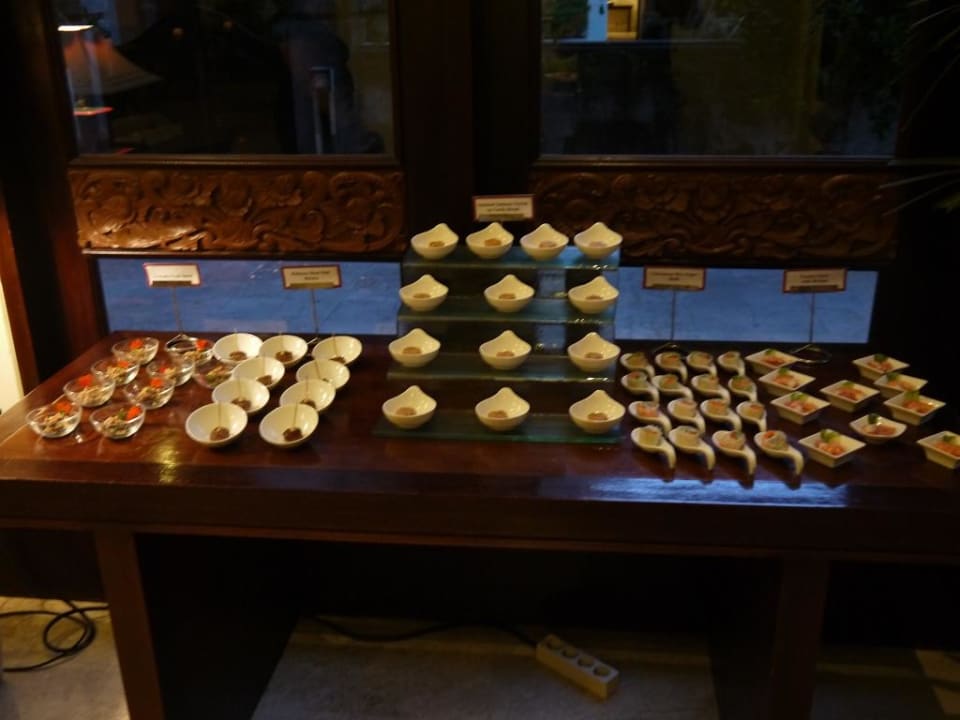 Buffet abends Ayodya Resort Bali