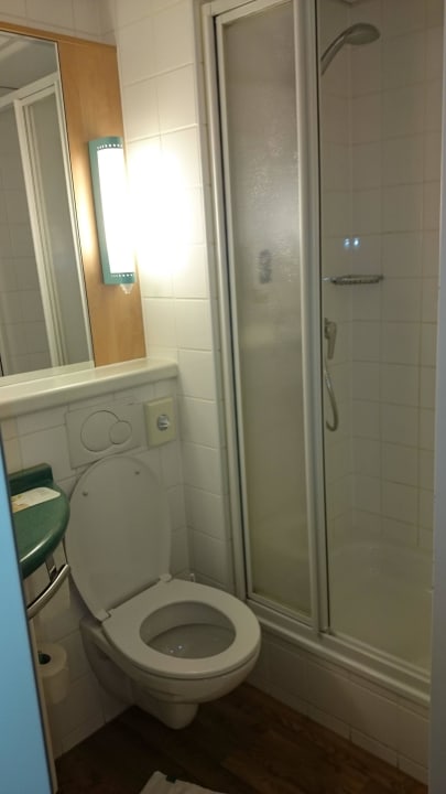 WC und Dusche Hotel Ibis Wien Mariahilf