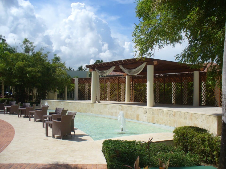 Plaza - Lobbybar - Showbühne Secrets Royal Beach Punta Cana - Adults only