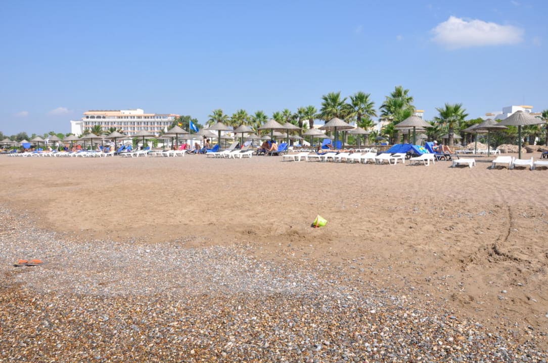 Plaża piasek, wejście do wody kamieniste Crystal Tat Beach
