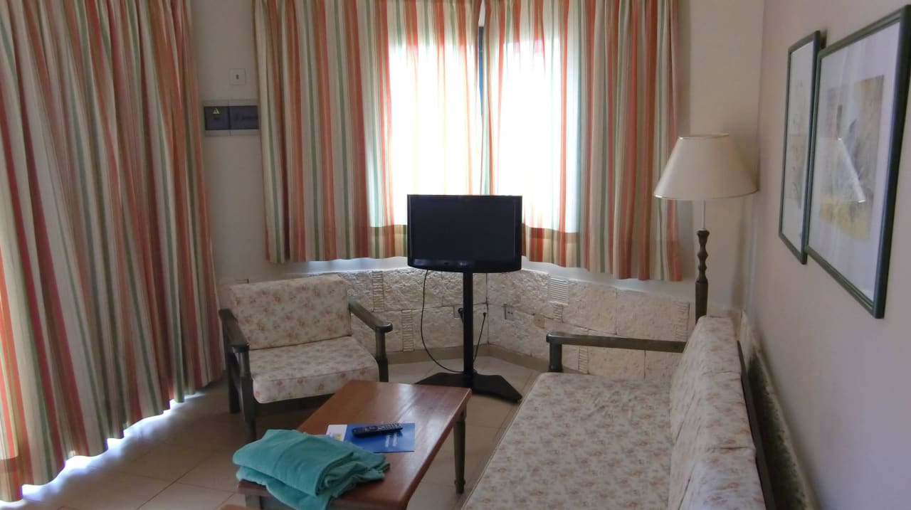 Sitzgelegenheit im Wohnzimmer allsun Hotel Esplendido