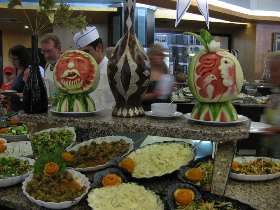 Geschnitzte Melonen Hotel Orfeus Park