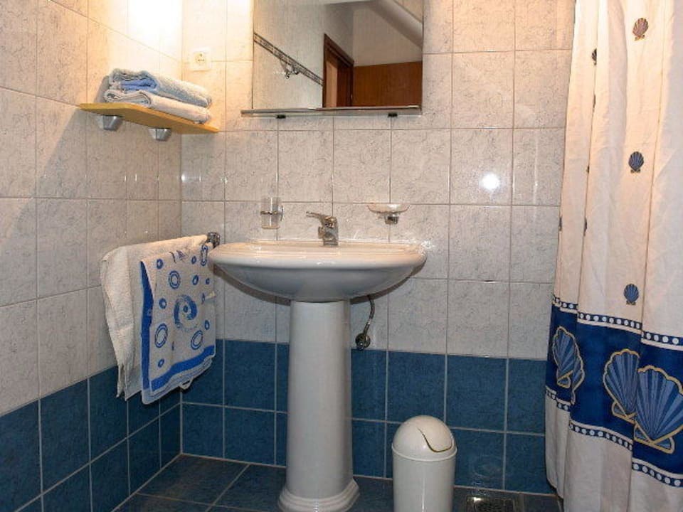 Bathroom Apartments Deveron