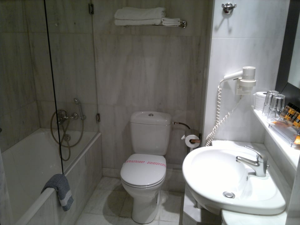 Bathroom Hotel Hermes