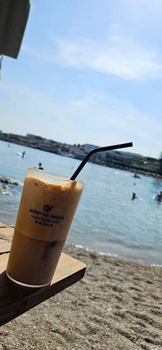 Strand Eden Roc Resort