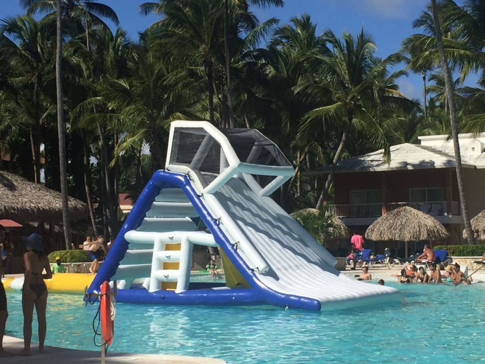 Eine ausblasbare Wasserrutsche Grand Palladium Select Bávaro Resort & Spa