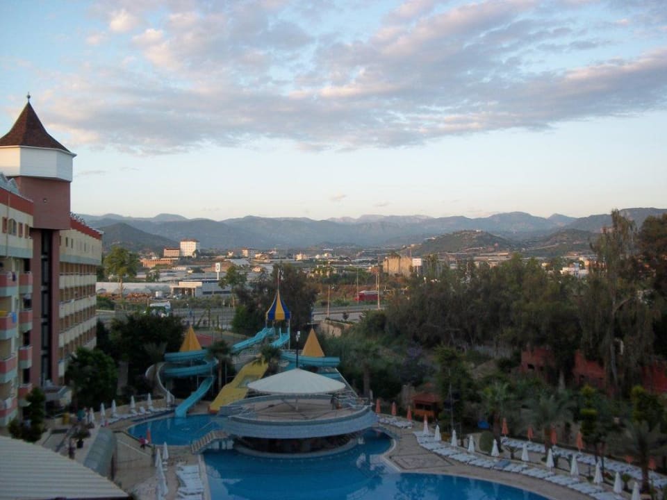 Вид из окна Saphir Hotel & Villas