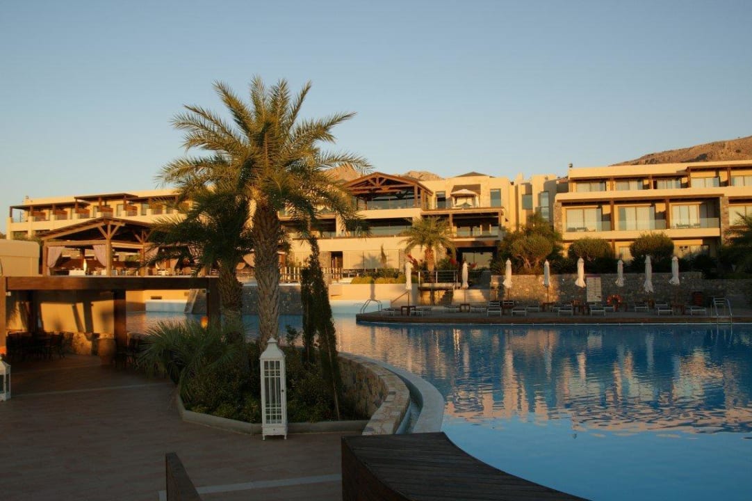 Blick zum Hauptgebäude Aquagrand Artistic Luxury Beach Resort - Adults only