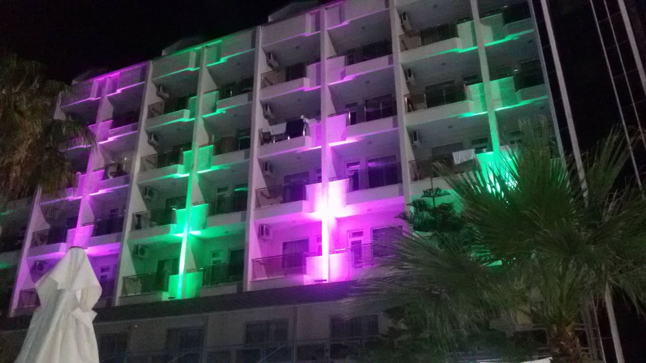 Nachtbeleuchtung Hotel Asrin Beach