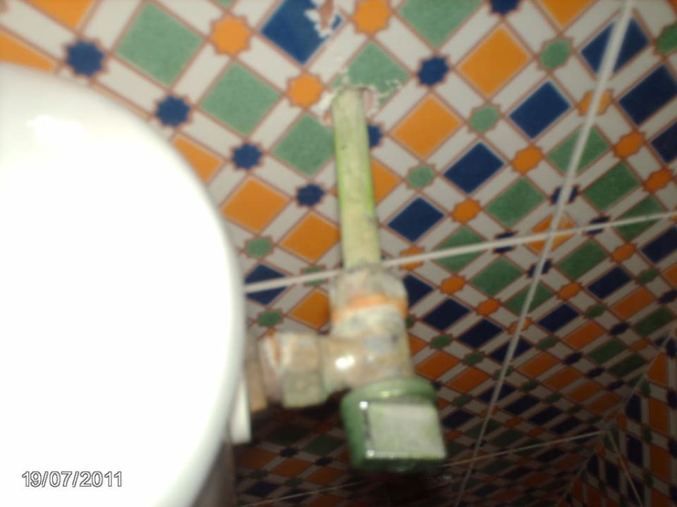 Wasserhahn für Toiletten  spühlung Hotel El Mouradi Djerba Menzel