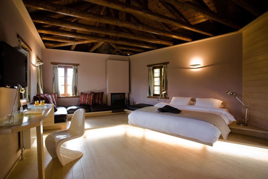 Elafotopos suite Hotel Kipi Suites