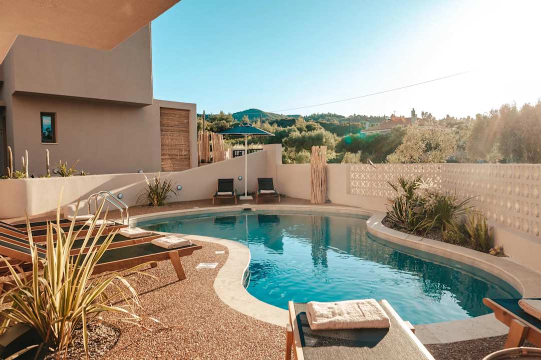 Pool Amoessa Boutique