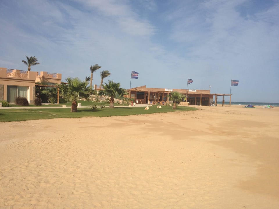 Strand mit Blick zum Hotel Shams Prestige Abu Soma-Adults Only