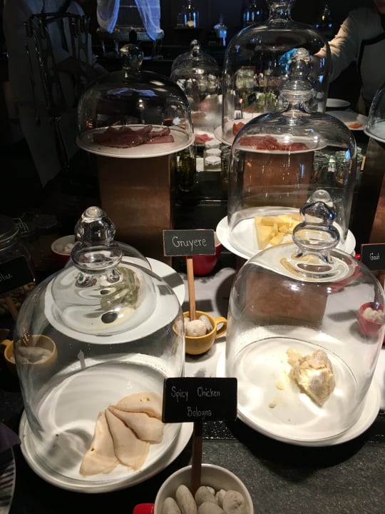 Frühstück  Anantara Layan Phuket Resort