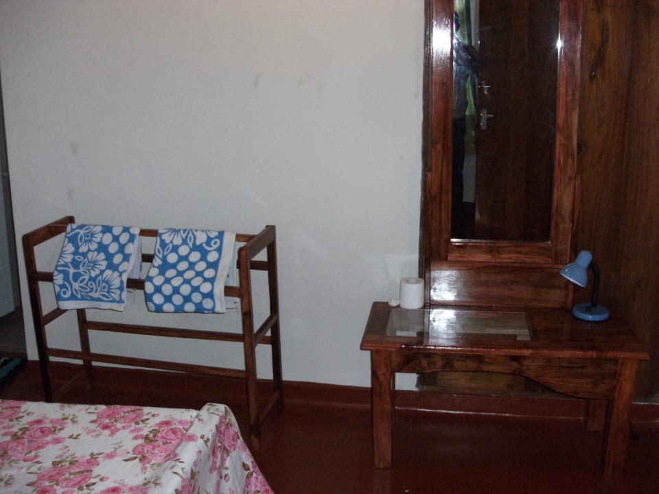 In side the room Travel Lodge Lake View Tourist Resort