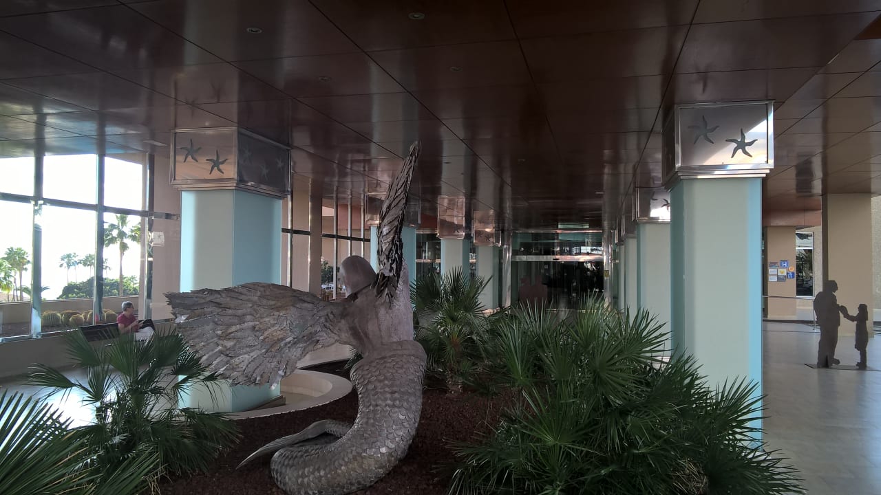 Lobby Iberostar Waves Bouganville Playa